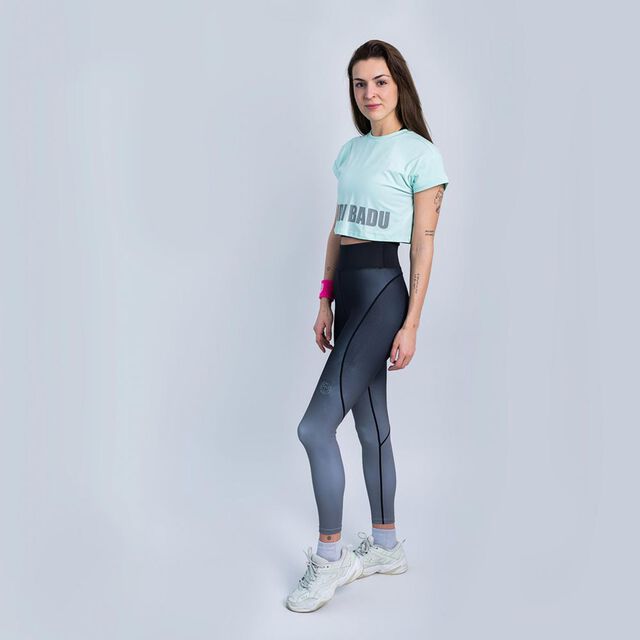 Abdominis Crop Move Tee - black