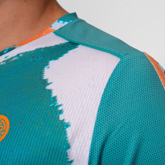 Melbourne 2025 V-Neck Tee